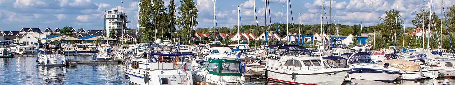 Liegeplätze im Hafendorf Müritz auf dem Claassee